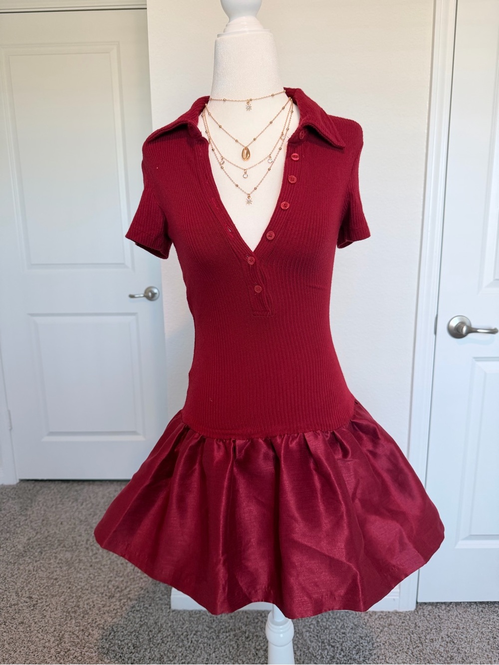 Women’s Short Sleeve Collared Knit Dress in Burgundy